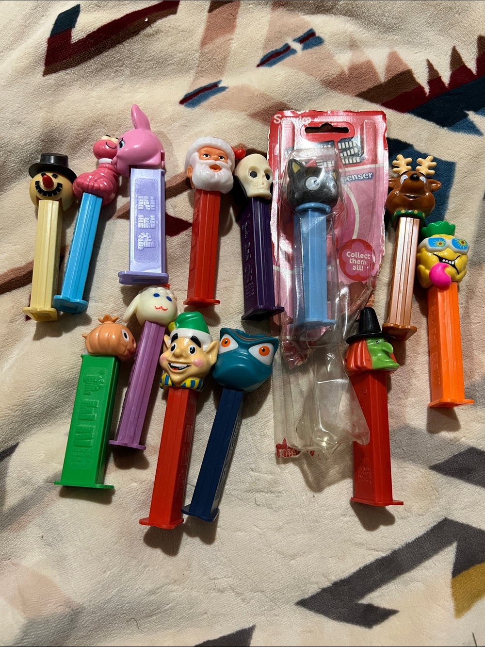 Pez dispenser Character Candy Dispenser - Assorted Colors see pics for details 8